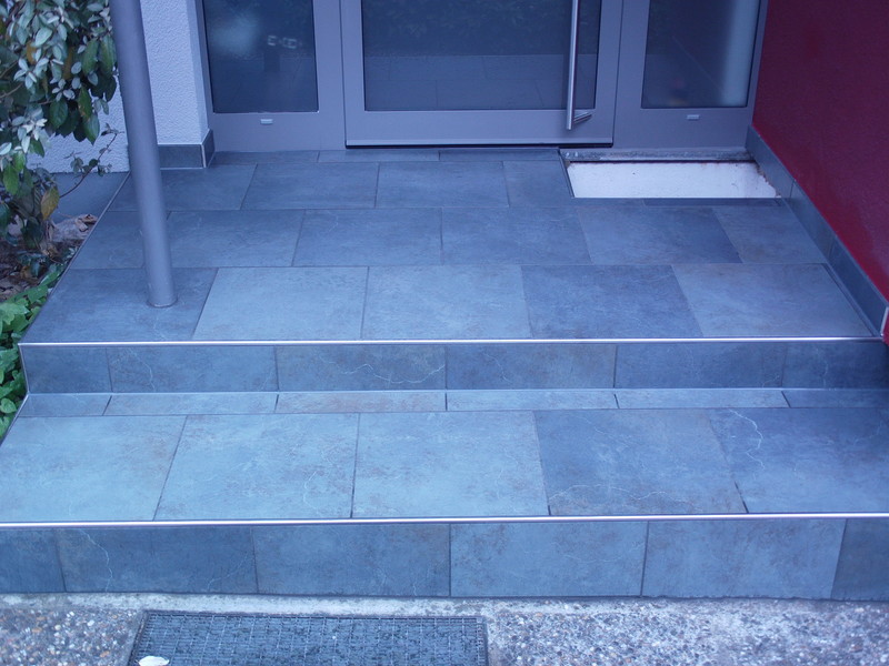 Davor Deco, Fliesenbetrieb